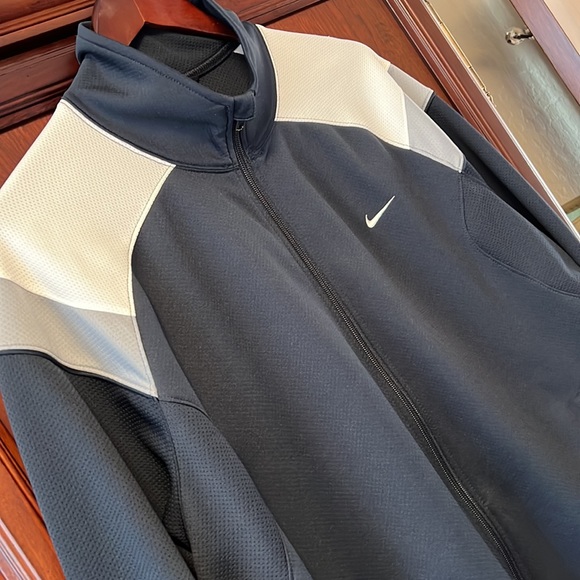 Like New Nike Blue, White & Gray Classic Sportswear Fleece Zip Up Jacket! - Picture 7 of 8